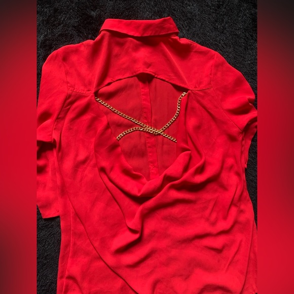 Charlotte Russe Women’s Red Blouse 3/4 Sleeve Open Back Gold Chain Sz S PreOwned - Picture 6 of 13